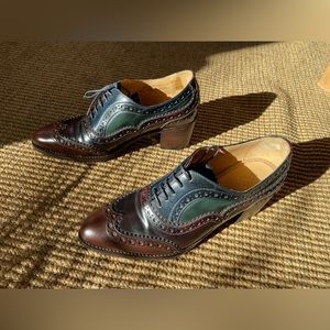 Office of Angela Scott Mrs. Doubt Oxford in multicolor, size 39 wide